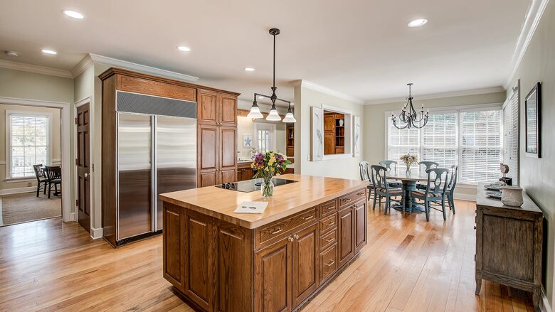 Family Tides Spacious Seaside Sanctuary with Wrap-Around Porches - Georgetown, South Carolina