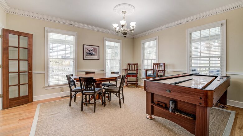 Family Tides Spacious Seaside Sanctuary with Wrap-Around Porches - Georgetown, South Carolina