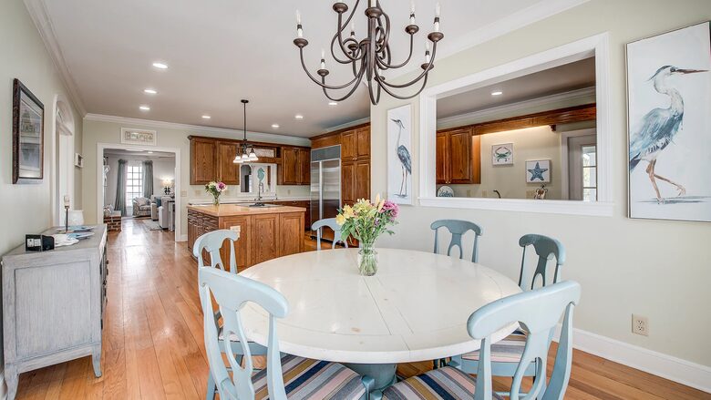 Family Tides Spacious Seaside Sanctuary with Wrap-Around Porches - Georgetown, South Carolina