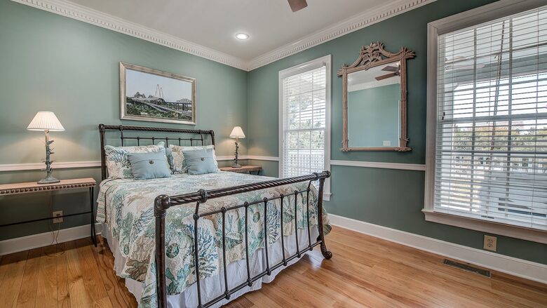 Family Tides Spacious Seaside Sanctuary with Wrap-Around Porches - Georgetown, South Carolina