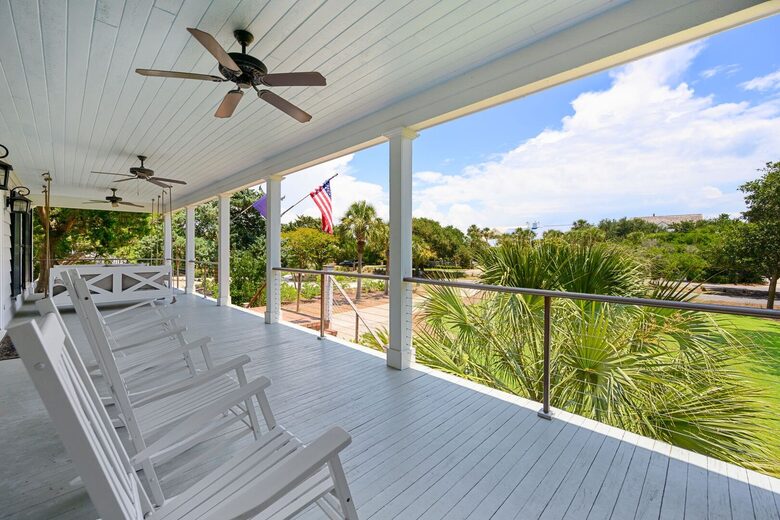 Family Tides Spacious Seaside Sanctuary with Wrap-Around Porches - Georgetown, South Carolina