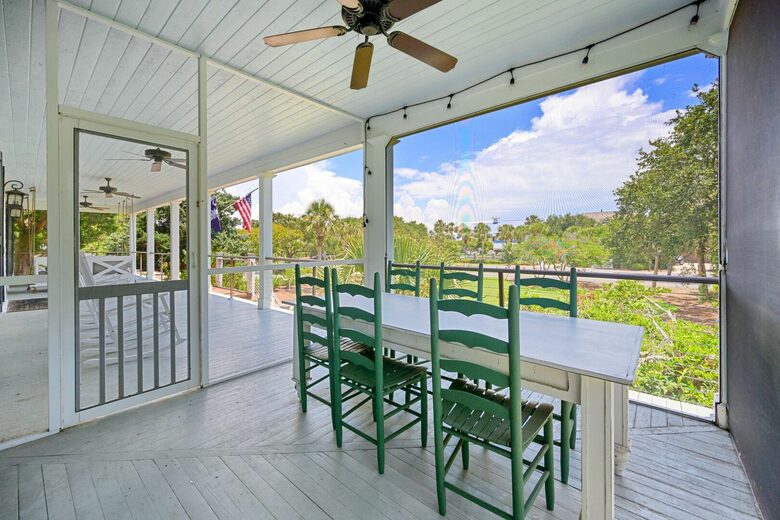 Family Tides Spacious Seaside Sanctuary with Wrap-Around Porches - Georgetown, South Carolina