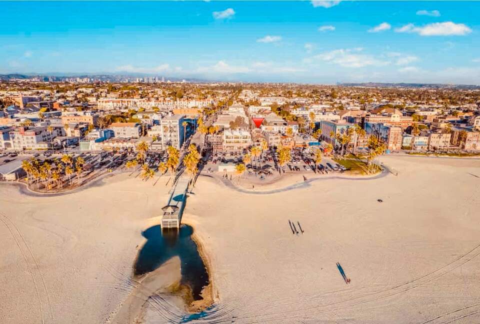 Luxury by the Sea | A Venice Beach Architectural Gem - Venice, California