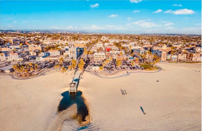 Luxury by the Sea | A Venice Beach Architectural Gem - Venice, California