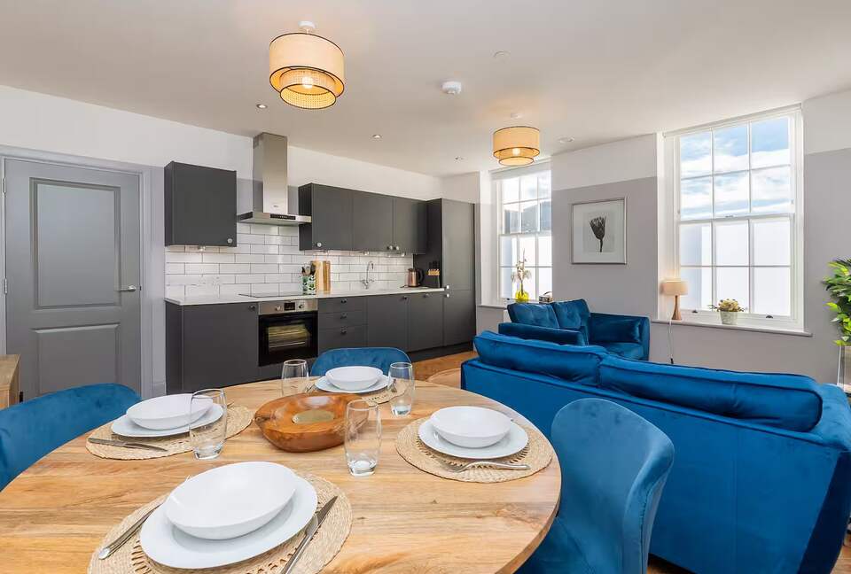 Stylish Two-Bedroom Apartment in Historic Bath - Bath, United Kingdom