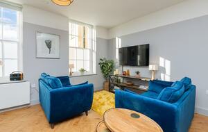Stylish Two-Bedroom Apartment in Historic Bath - Bath, United Kingdom