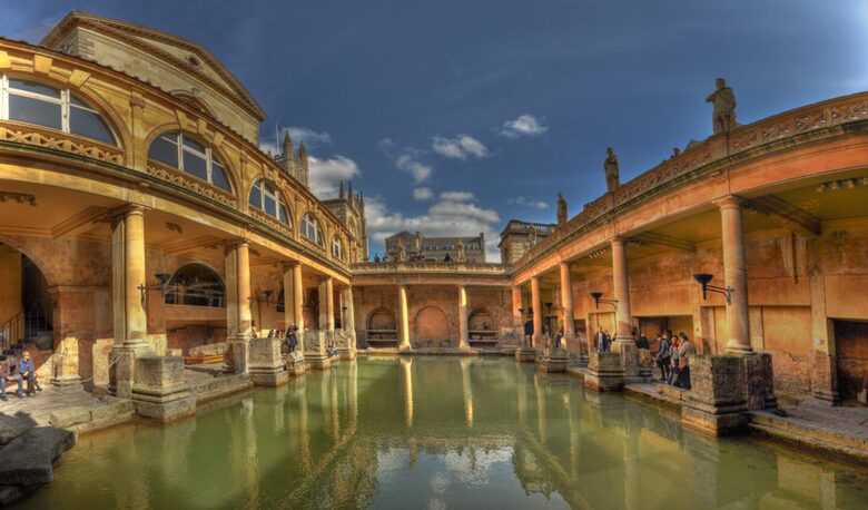 Charming Georgian Courtyard Apartment in Historic Bath - Bath, United Kingdom