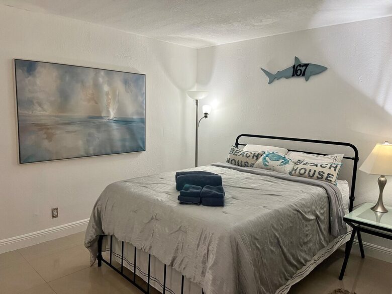 Charming Delray Beach Retreat with Pool and Pickleball Court - Delray Beach, Florida