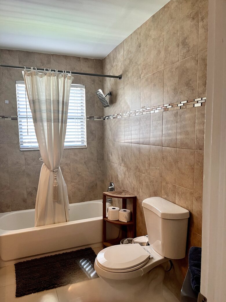 Charming Delray Beach Retreat with Pool and Pickleball Court - Delray Beach, Florida