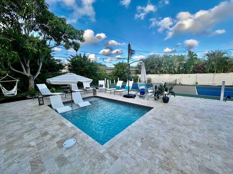 Charming Delray Beach Retreat with Pool and Pickleball Court - Delray Beach, Florida