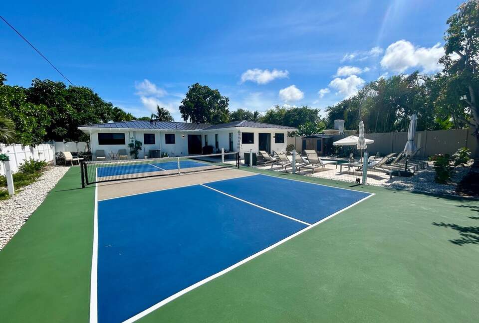 Charming Delray Beach Retreat with Pool and Pickleball Court - Delray Beach, Florida