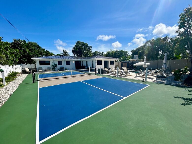 Charming Delray Beach Retreat with Pool and Pickleball Court - Delray Beach, Florida