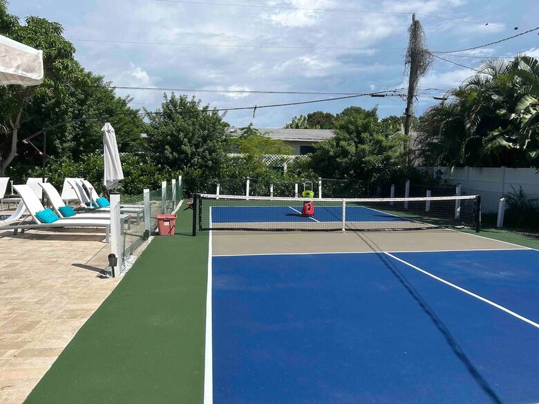 Charming Delray Beach Retreat with Pool and Pickleball Court - Delray Beach, Florida