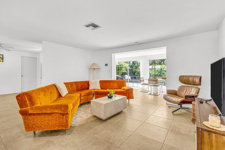 Tranquil Sarasota Retreat Near Siesta Key - Sarasota, Florida