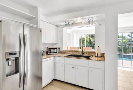 Tranquil Sarasota Retreat Near Siesta Key - Sarasota, Florida