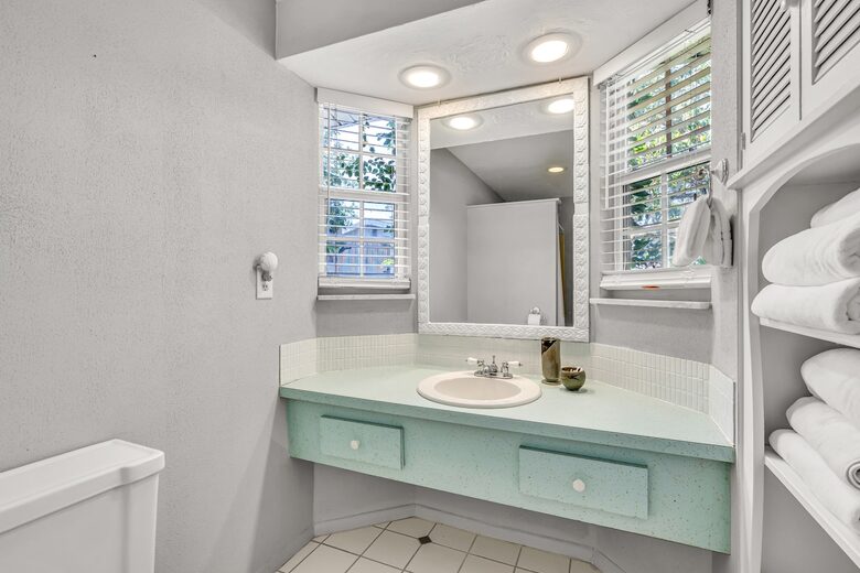 Tranquil Sarasota Retreat Near Siesta Key - Sarasota, Florida