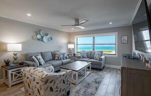 Beachfront Bliss in a Bright and Breezy Retreat - Clearwater, Florida