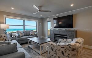 Beachfront Bliss in a Bright and Breezy Retreat - Clearwater, Florida