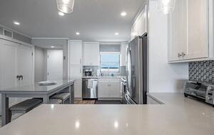 Beachfront Bliss in a Bright and Breezy Retreat - Clearwater, Florida