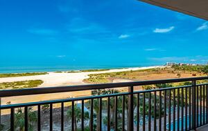 Beachfront Bliss in a Bright and Breezy Retreat - Clearwater, Florida