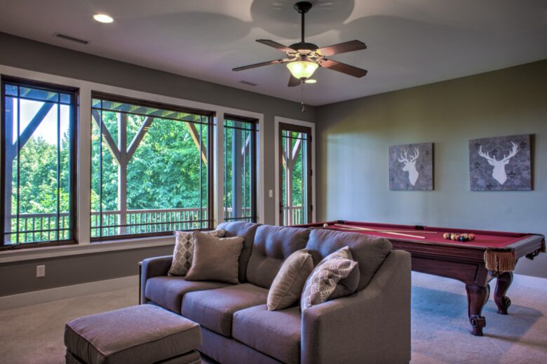 Expansive Views and Elegant Comfort Above the Clouds - Burnsville, North Carolina