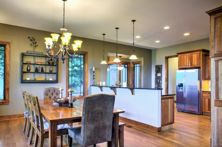 Expansive Views and Elegant Comfort Above the Clouds - Burnsville, North Carolina