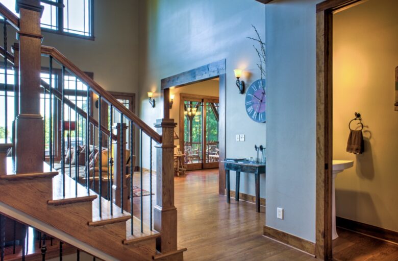 Expansive Views and Elegant Comfort Above the Clouds - Burnsville, North Carolina