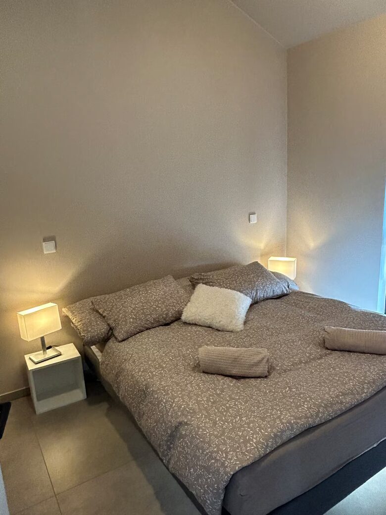 Modern Retreat with Northern Lights & Hot Tub Access - Mosfellsbær, Iceland