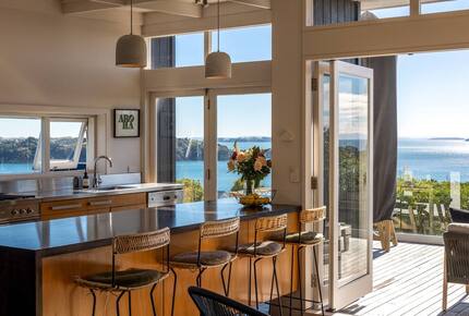 Island Escape - Waiheke Island, New Zealand