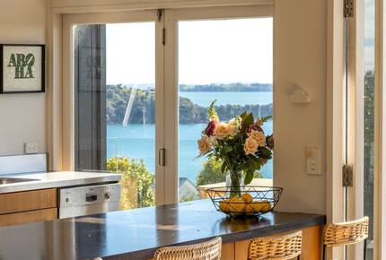 Island Escape - Waiheke Island, New Zealand