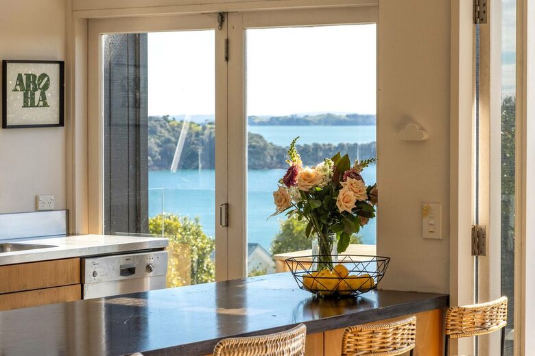 Island Escape - Waiheke Island, New Zealand