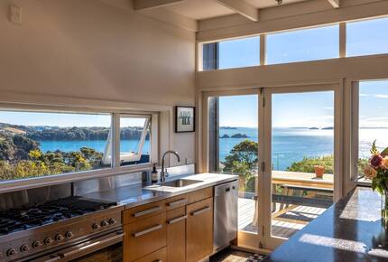 Island Escape - Waiheke Island, New Zealand