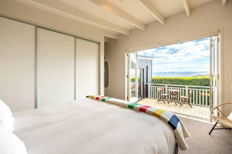 Island Escape - Waiheke Island, New Zealand
