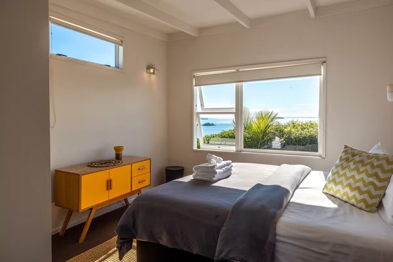 Island Escape - Waiheke Island, New Zealand