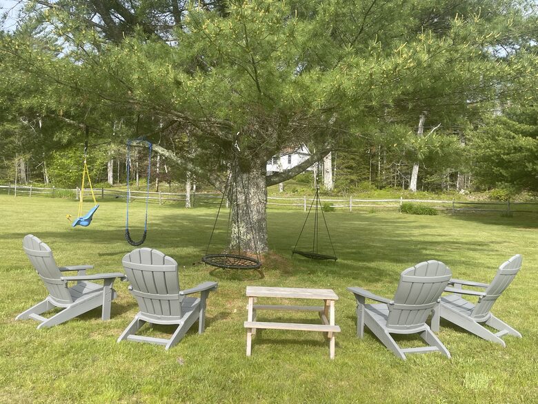 Elegant Coastal Retreat Overlooking Pemaquid River - Pemaquid, Maine