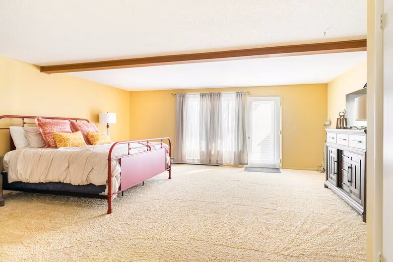 Elegant Ski-In/Ski-Out Townhome with Lake Access - McHenry, Maryland