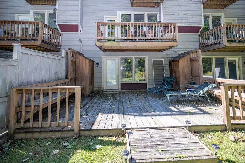 Elegant Ski-In/Ski-Out Townhome with Lake Access - McHenry, Maryland