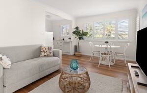 Charming Little Manly Retreat with Leafy Harbour Glimpses - Sydney, Australia
