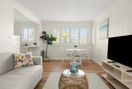 Charming Little Manly Retreat with Leafy Harbour Glimpses - Sydney, Australia