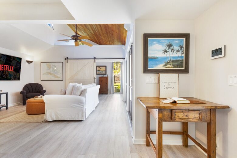 West Palm Beach Courtyard Retreat Near the Intracoastal - West Palm Beach, Florida