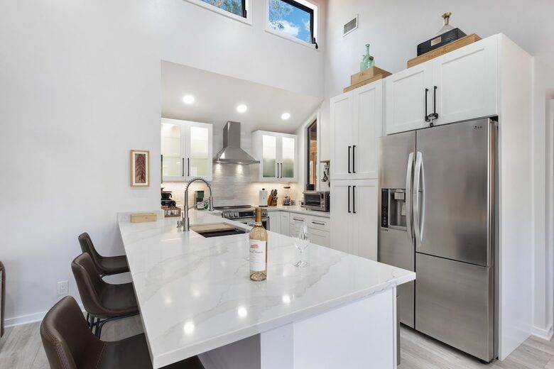 West Palm Beach Courtyard Retreat Near the Intracoastal - West Palm Beach, Florida