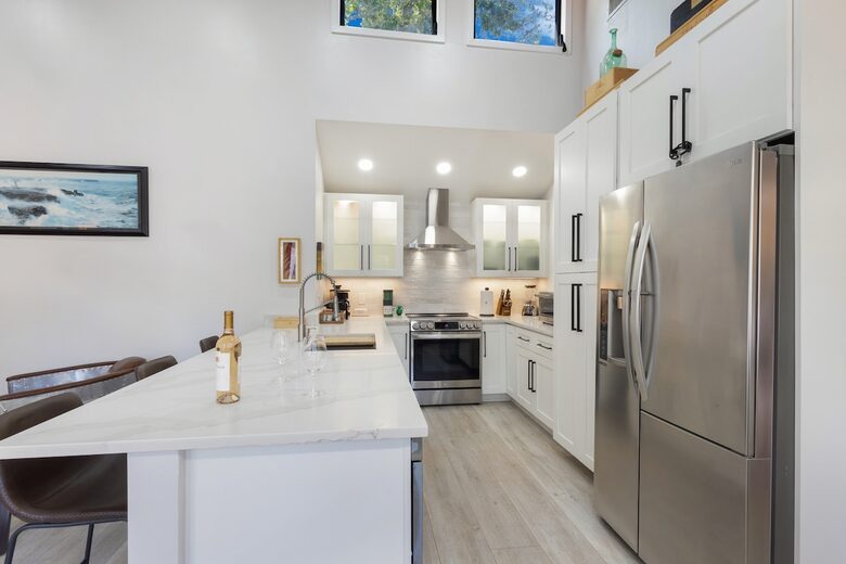 West Palm Beach Courtyard Retreat Near the Intracoastal - West Palm Beach, Florida