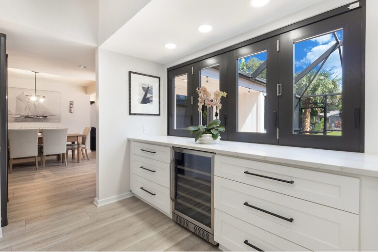 West Palm Beach Courtyard Retreat Near the Intracoastal - West Palm Beach, Florida