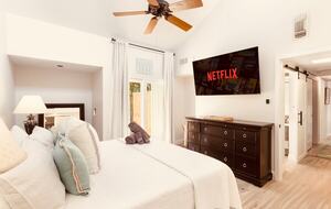West Palm Beach Courtyard Retreat Near the Intracoastal - West Palm Beach, Florida