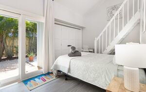 West Palm Beach Courtyard Retreat Near the Intracoastal - West Palm Beach, Florida