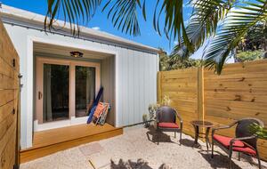 West Palm Beach Courtyard Retreat Near the Intracoastal - West Palm Beach, Florida
