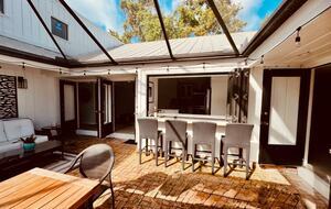 West Palm Beach Courtyard Retreat Near the Intracoastal - West Palm Beach, Florida