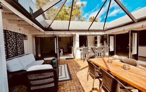 West Palm Beach Courtyard Retreat Near the Intracoastal - West Palm Beach, Florida