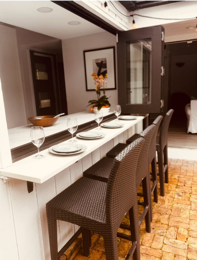 West Palm Beach Courtyard Retreat Near the Intracoastal - West Palm Beach, Florida