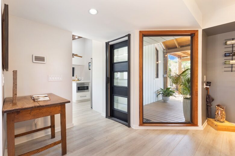West Palm Beach Courtyard Retreat Near the Intracoastal - West Palm Beach, Florida